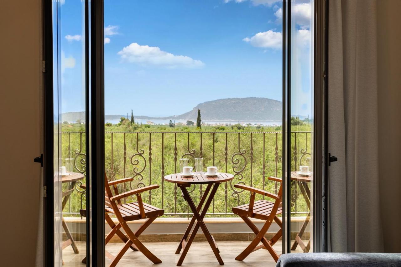 Villa Entheon Olive - Poolside Retreats *